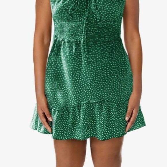 Green summer dress - Picture 2 of 4